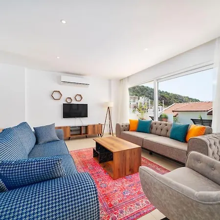 Oezel Havuzlu Bueyuek - Kalkan Plaja Sadece 200mt Kas